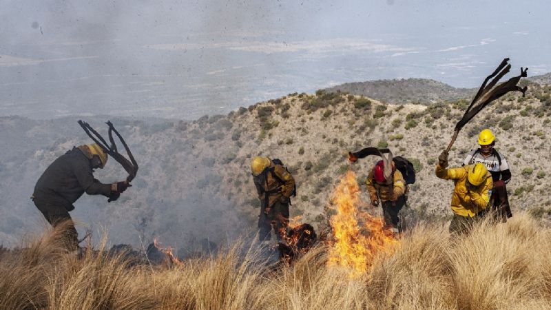 Declaran circunscripto el incendio de Los Ángeles