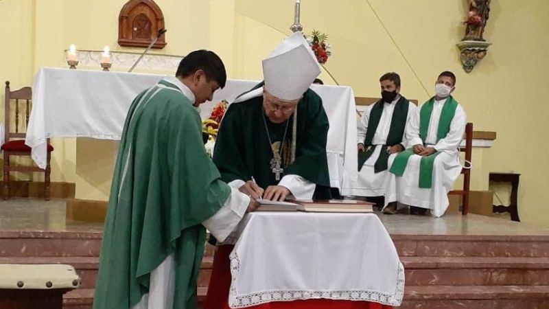 La comunidad de Jesús Niño recibió a su nuevo párroco