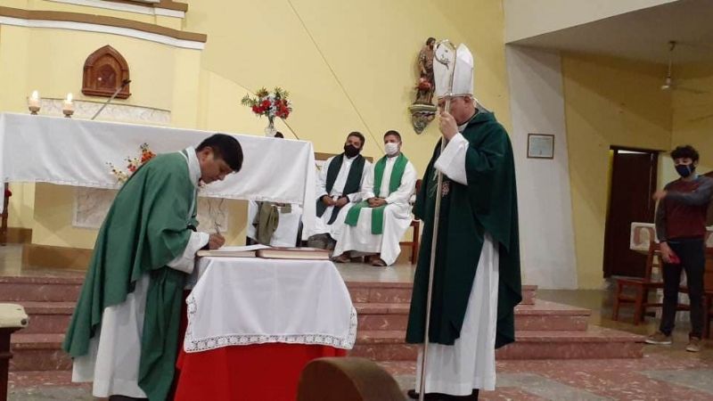 La comunidad de Jesús Niño recibió a su nuevo párroco