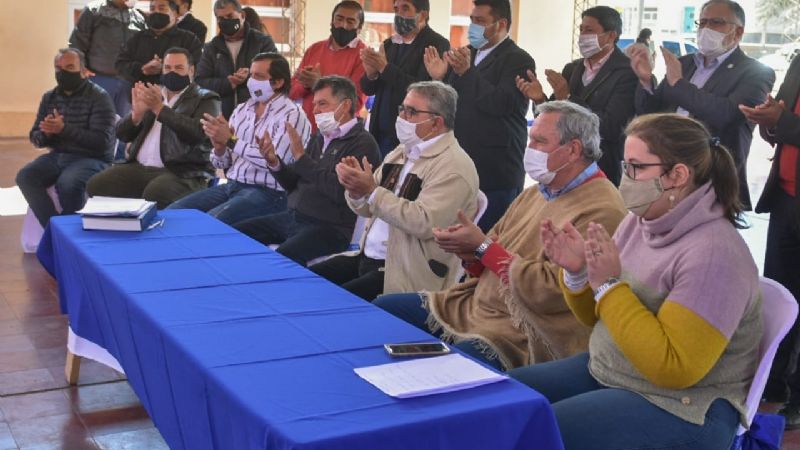 Lanzaron la construcción de dos puentes con fuerte inversión