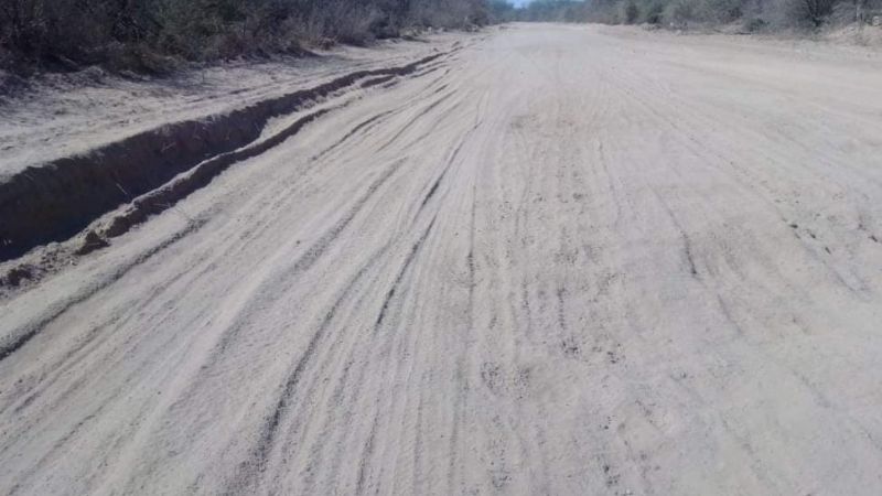 Siguen los reclamos en Las Palmitas por el estado de caminos