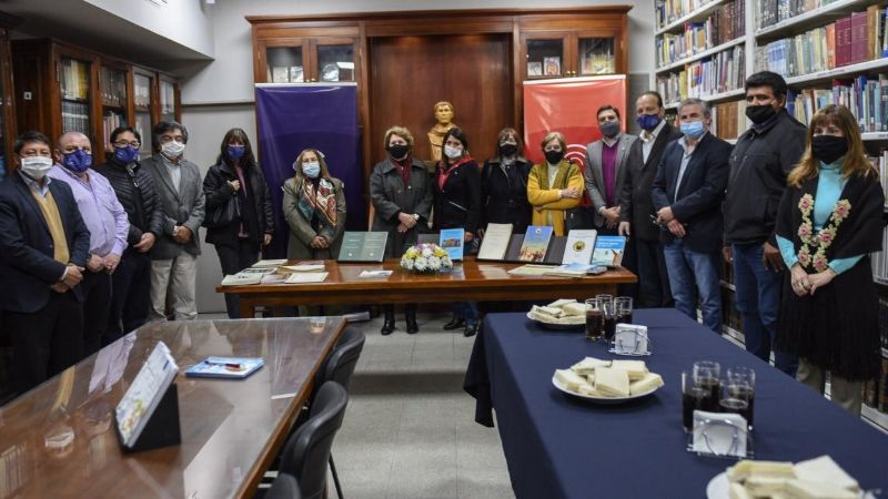 La Biblioteca del Senado sumó nuevos libros a su colección