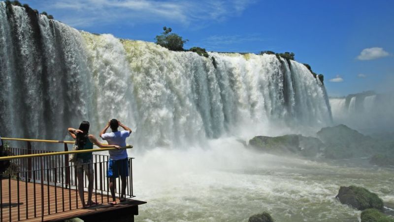 Reabrieron las Cataratas del Iguazú para el turismo local
