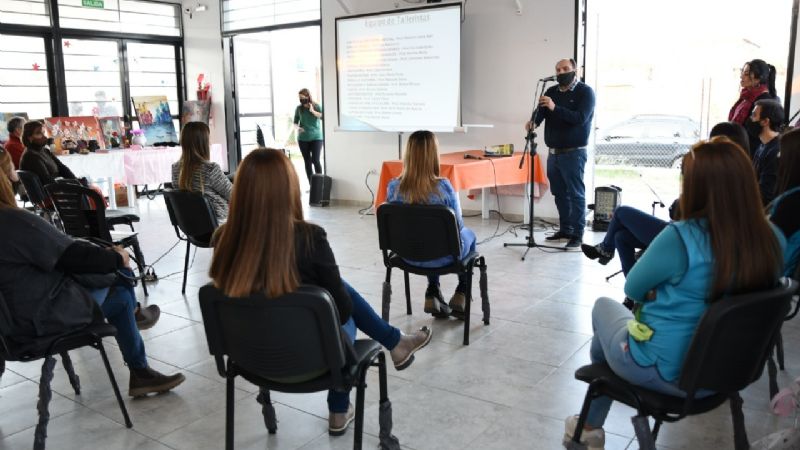 Están en marcha los talleres barriales en la Capital