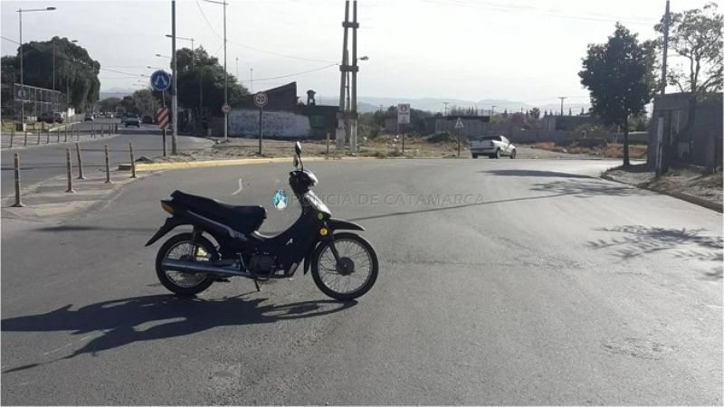 Chocaron motocicleta y camioneta