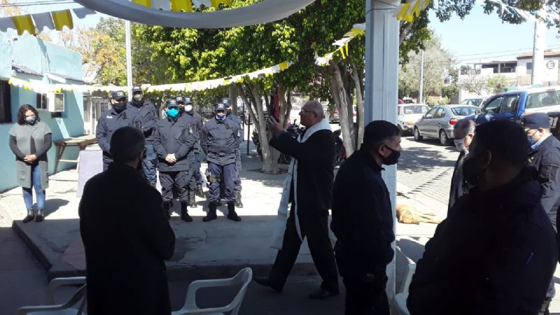 Entronizan una imagen de San José en la Comisaría Sexta