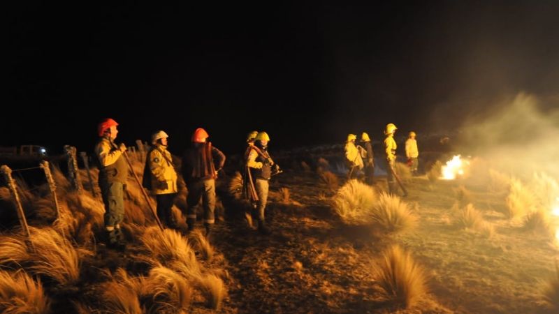 El fuego en el cerro Ancasti está incontrolable