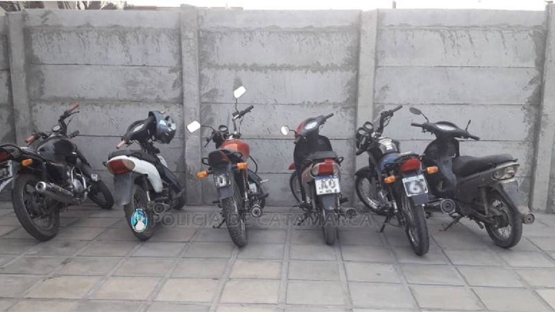 Secuestran 15 vehículos y arrestan a un joven que quiso escapar del control