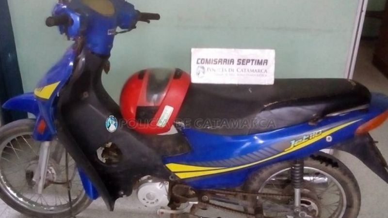 Escapaban de la policía y derraparon