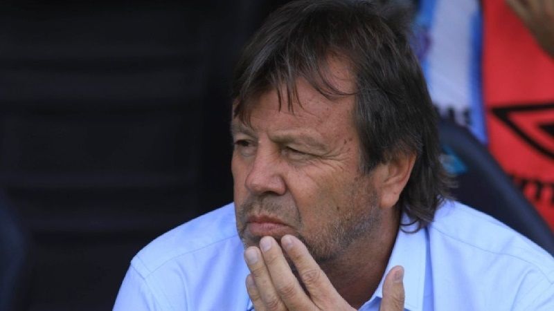 Zielinski pidió que el fútbol "vuelva lo más rápido posible"