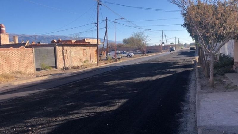 Vialidad avanza con la pavimentación de calles en Santa María