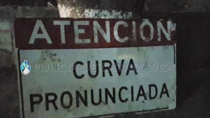 Descubrieron que llevaba un cartel de señalización vial