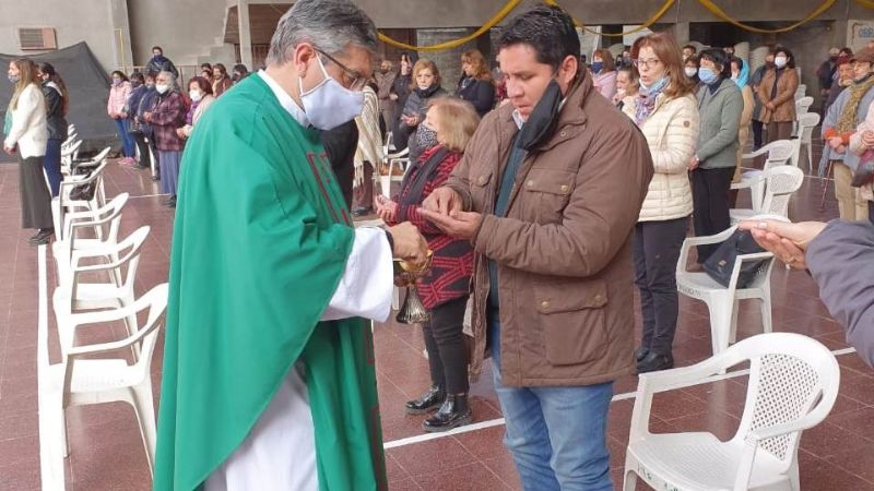 El Padre José Díaz tomó posesión de la parroquia de San Francisco de Asís