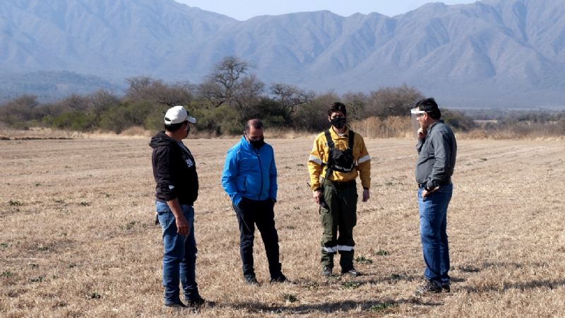 Lograron controlar la zona sur del incendio en Humaya