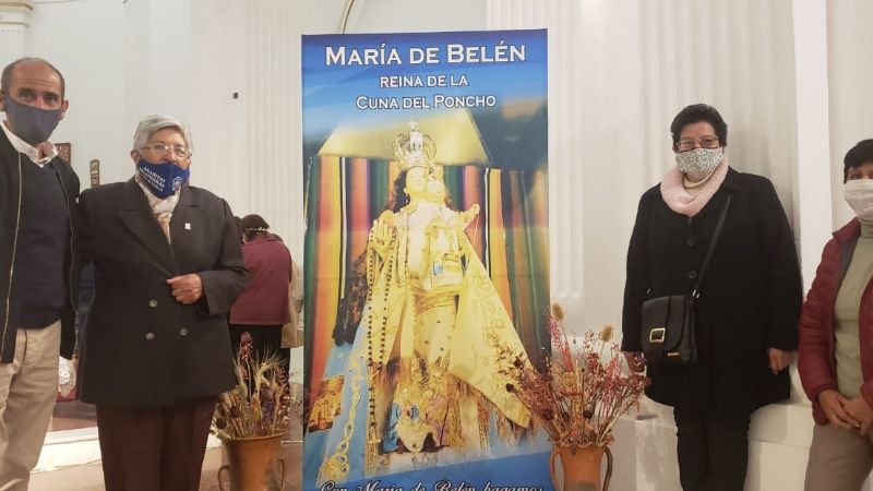 Regalan a la Virgen de Belén un broche con forma de coronavirus