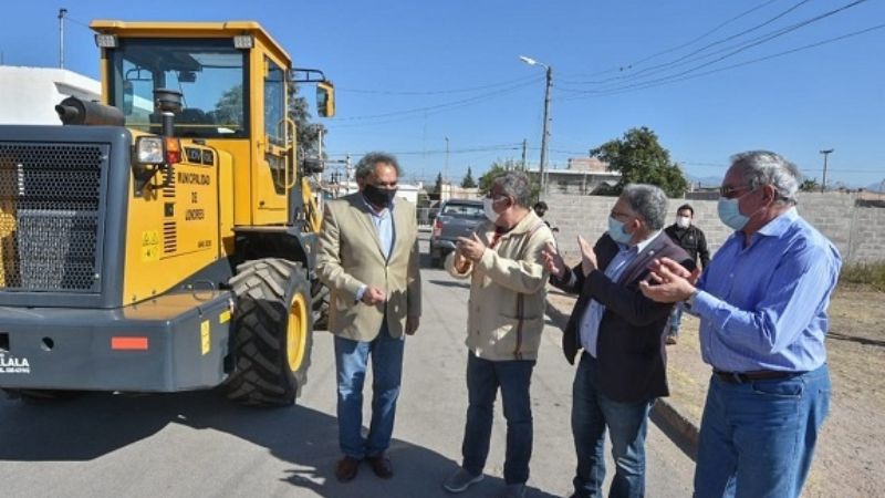 Jalil completó agenda en Santa María y Belén