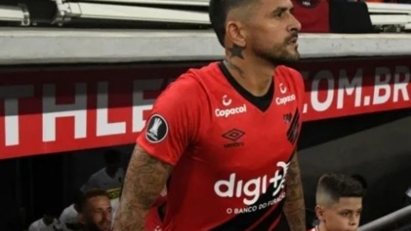 Lucho González alcanzó un récord de Carlos Tevez