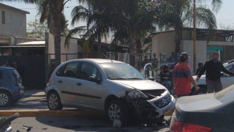 Tremendo choque múltiple en Av. Presidente Castillo