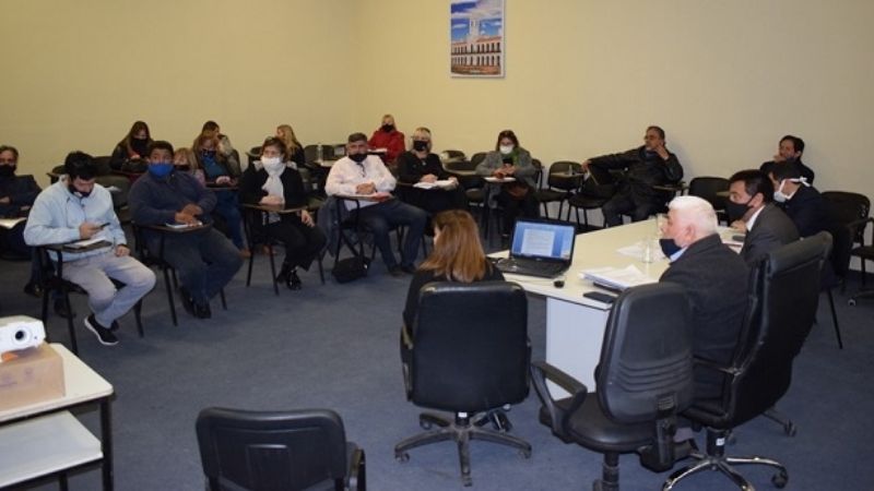 Se firmó acta acuerdo con los  gremios por las “Jornadas Institucionales”