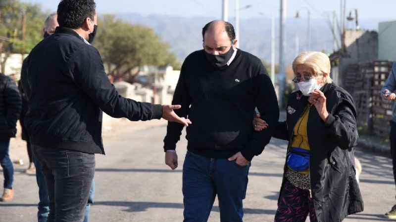 Saadi recorrió obras por los barrios