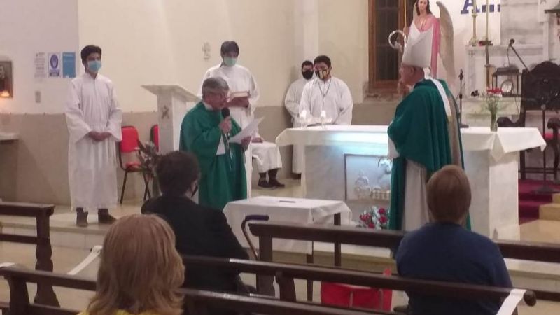 Asumió el nuevo párroco de la Sagrada Familia, en Villa Cubas