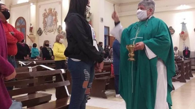 Asumió el nuevo párroco de la Sagrada Familia, en Villa Cubas