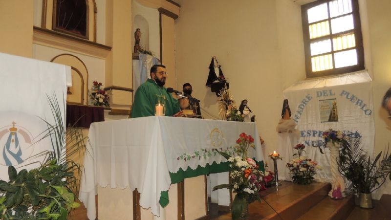 Santa Rosa de Lima llegó a sus devotos en caravana