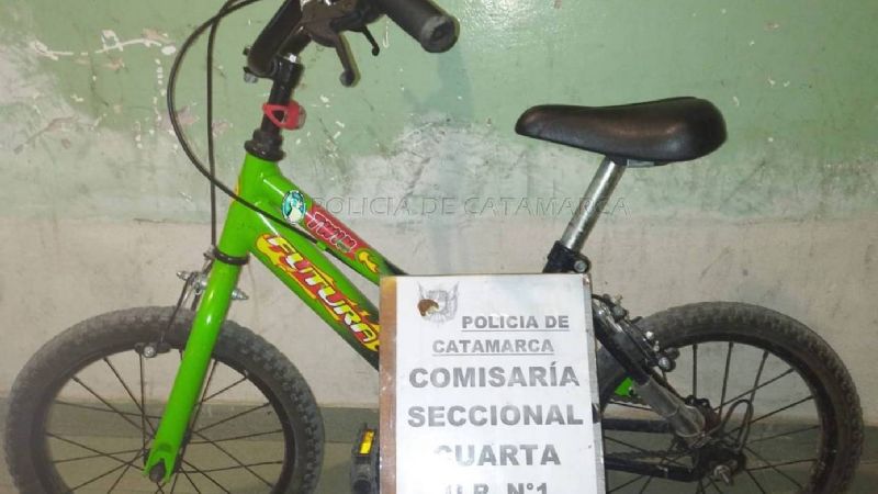 Aprehenden a un joven y recuperan una bicicleta robada