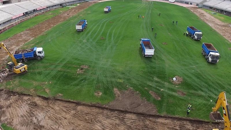 El Monumental en obras, ya “borró” la histórica pista de atletismo