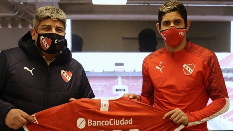 Franco, Bustos y Menéndez renovaron con Independiente