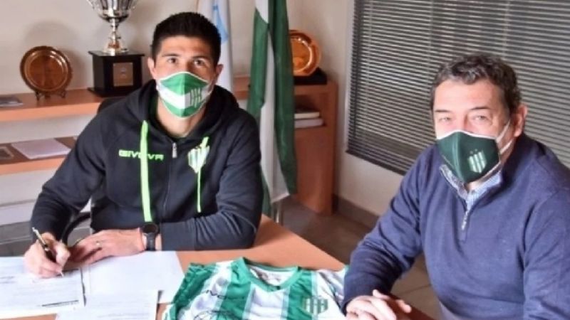 Lollo firmó con Banfield y elogió el trato de River