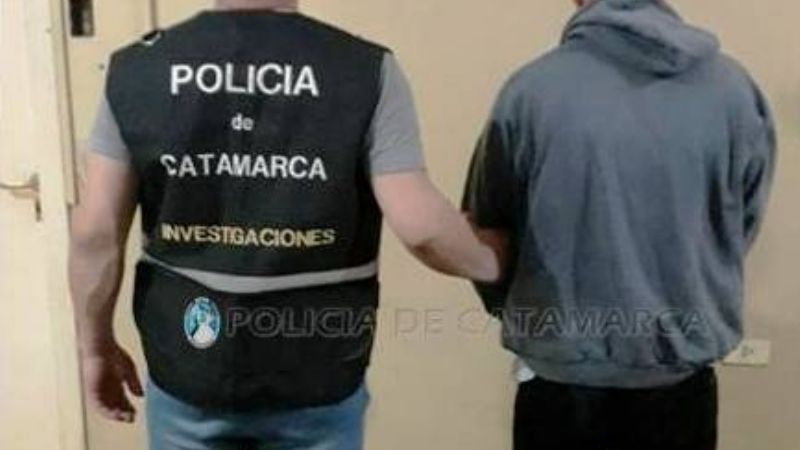 Atrapan a un arrebatador y le secuestran la moto