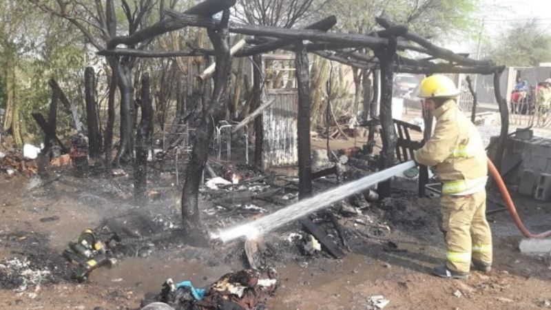 Se incendió una precaria vivienda