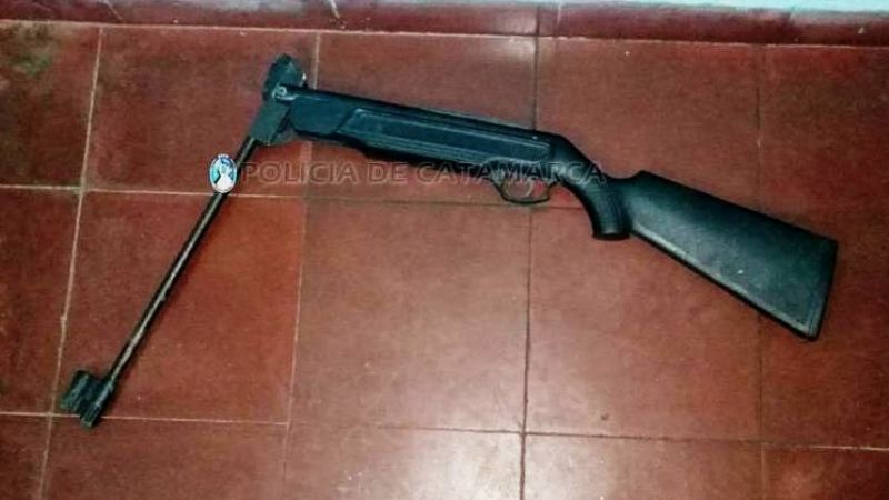 Atacó a una persona con un rifle aire comprimido