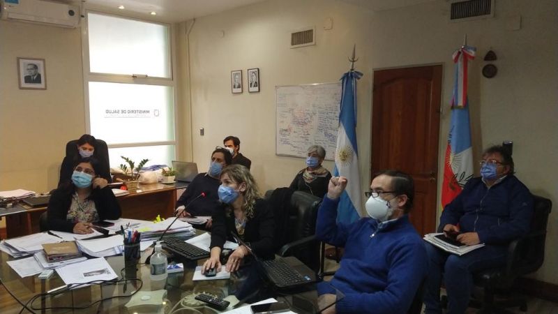 “A los que cumplen con el aislamiento, les pedimos que no salgan”