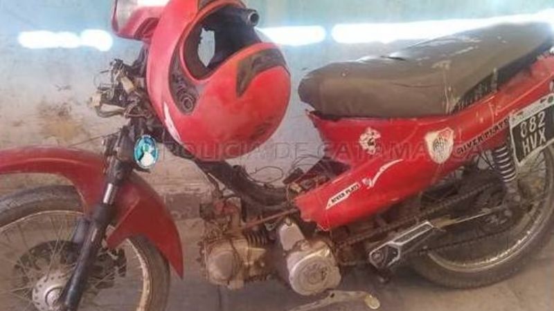 Encuentran abandonada, una moto robada
