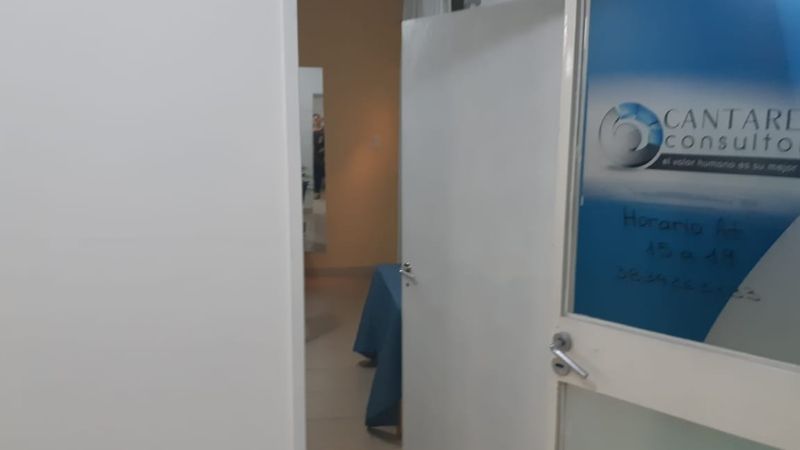 Se alquila local equipado o no para empresa u organismo