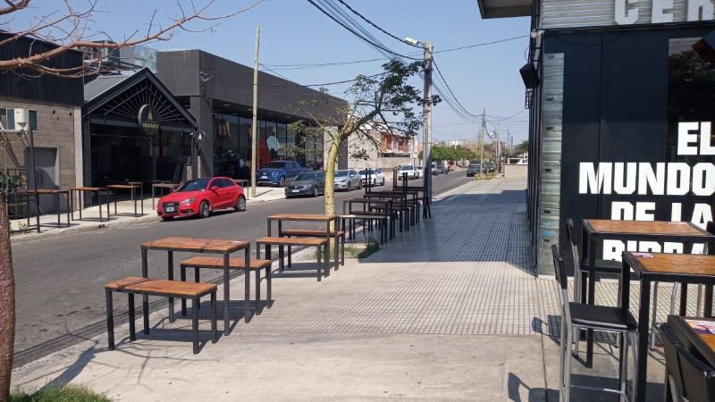 Inspectores municipales colaboran con el funcionamiento de comercios