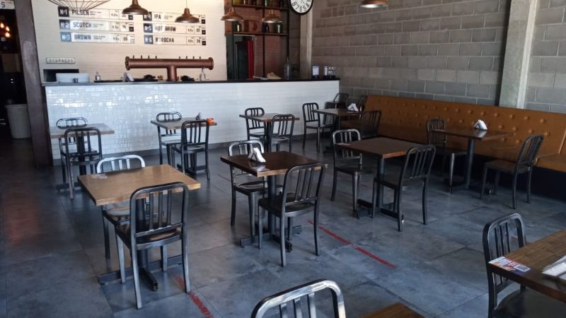 Inspectores municipales colaboran con el funcionamiento de comercios