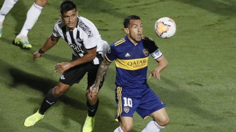 Tevez feliz de "volver a jugar después de tanto tiempo y ganar"
