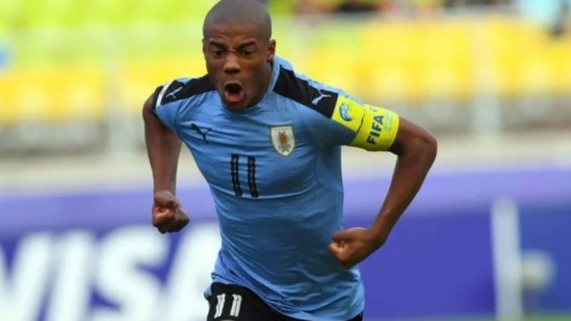 De La Cruz y Campaña, convocados por Tabares en Uruguay