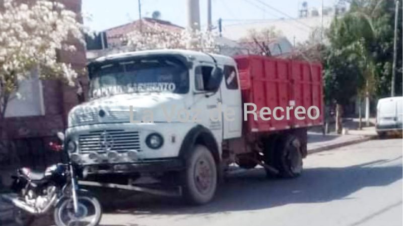 Camión secuestrado y dos personas procesadas por el robo en una finca