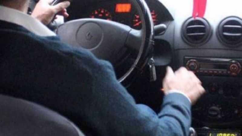 Joven le robó la billetera a un remisero