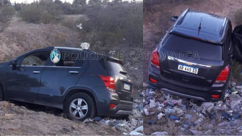 Perdió el control de la camioneta y terminó en una zanja