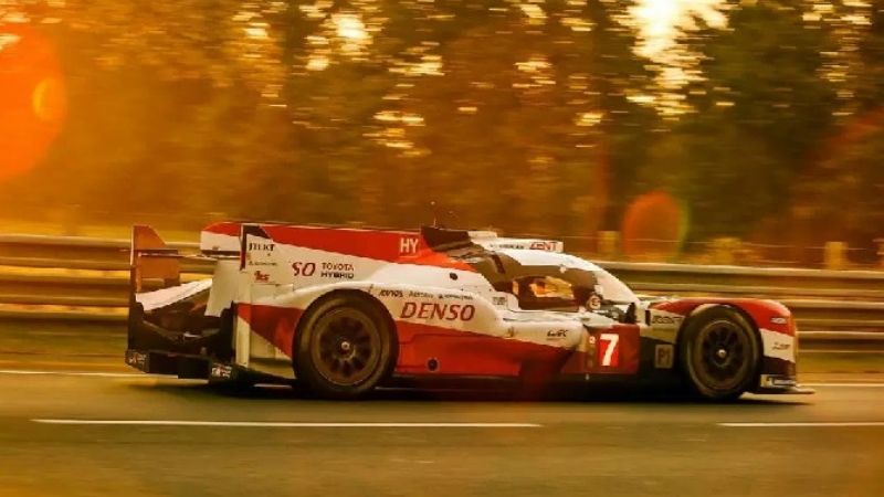 “Pechito” López se atrasó y espera un milagro en Le Mans