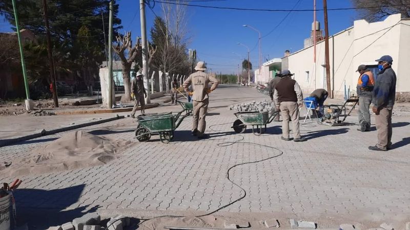 Finalizó el adoquinado de calle San Martín en San José