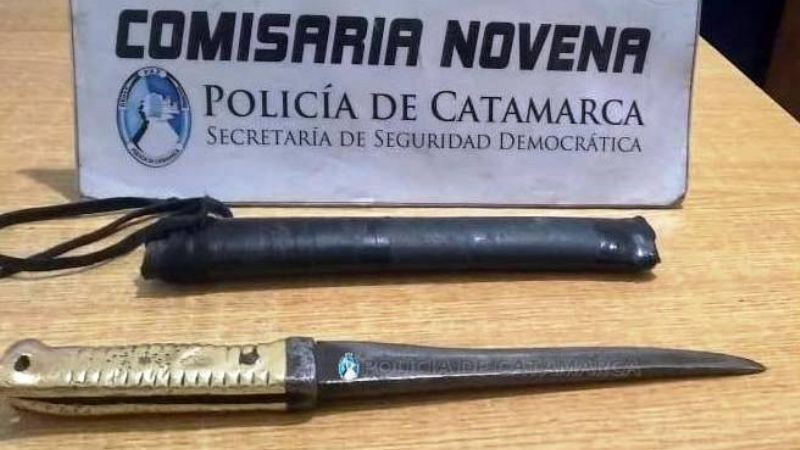 Jubilado amenazó de muerte a su pareja e hijastra con un arma blanca