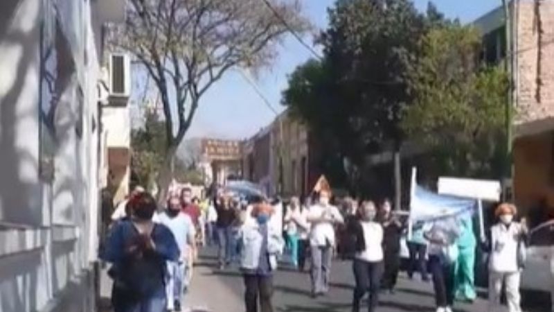 Movilización de profesionales de la salud por una mejora salarial