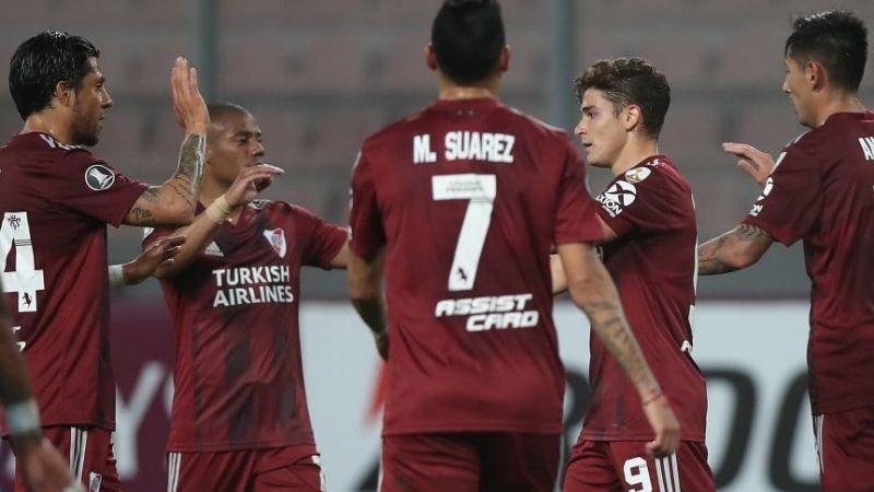 River goleó, con dos de Pratto, y se encamina a 8vos.