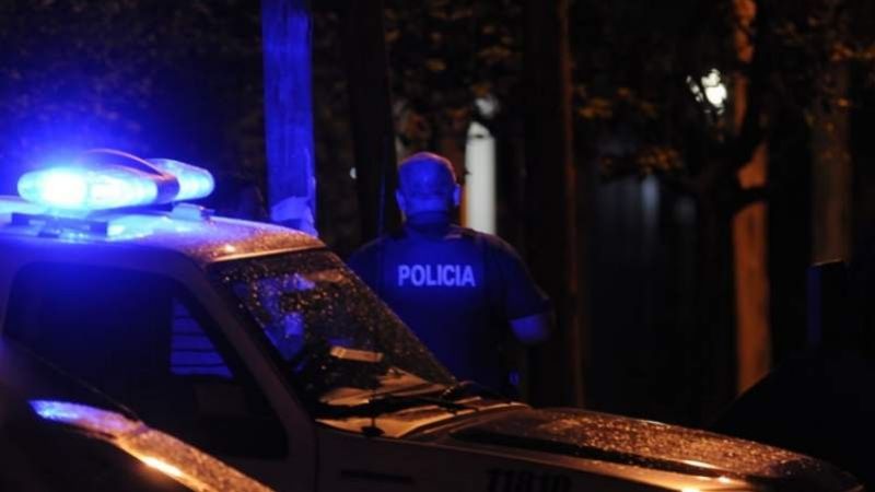 Agarraron a un ladrón cuando intentaba ingresar a una casa